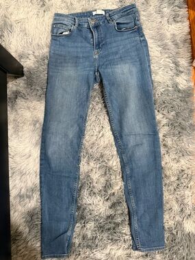 Women’s H&M Medium Blue Denim Jeans - Skinny